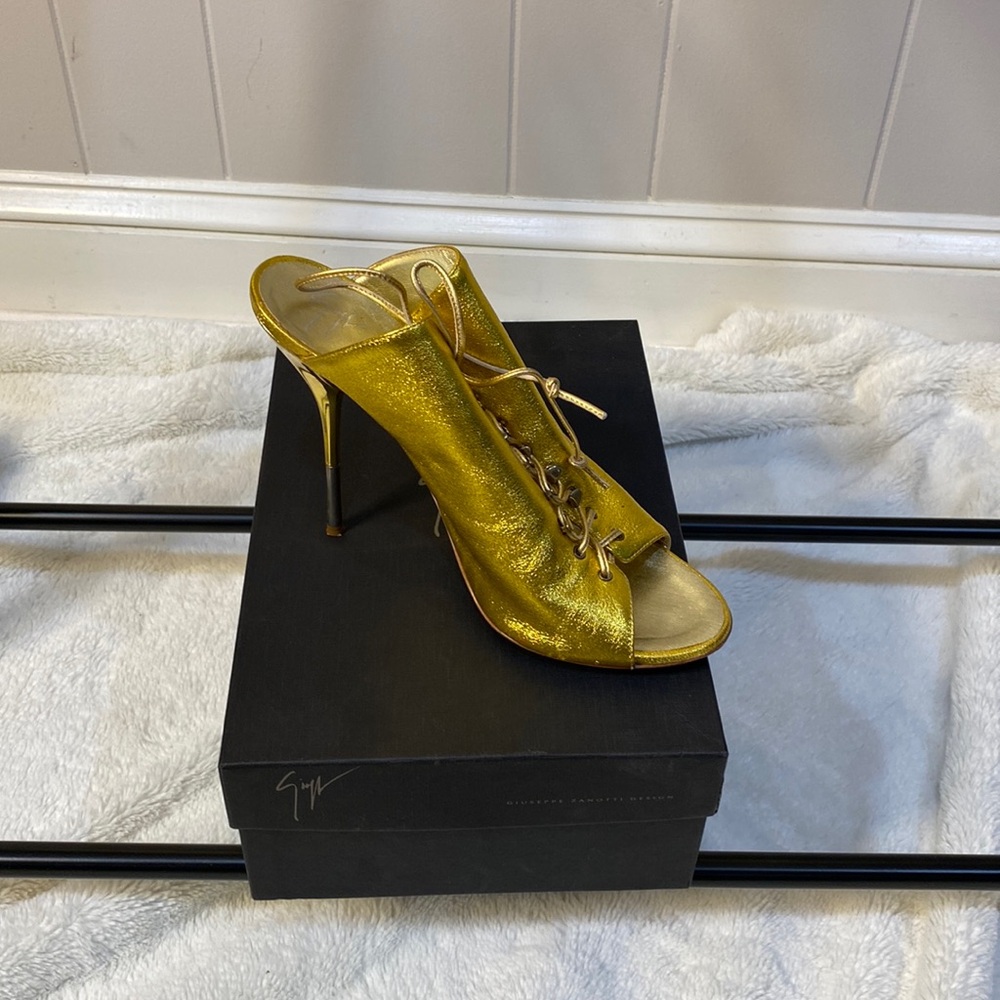 Giuseppe Zanotti Design shiny gold strap top heels mule ITALY/Europe 40 USA 10